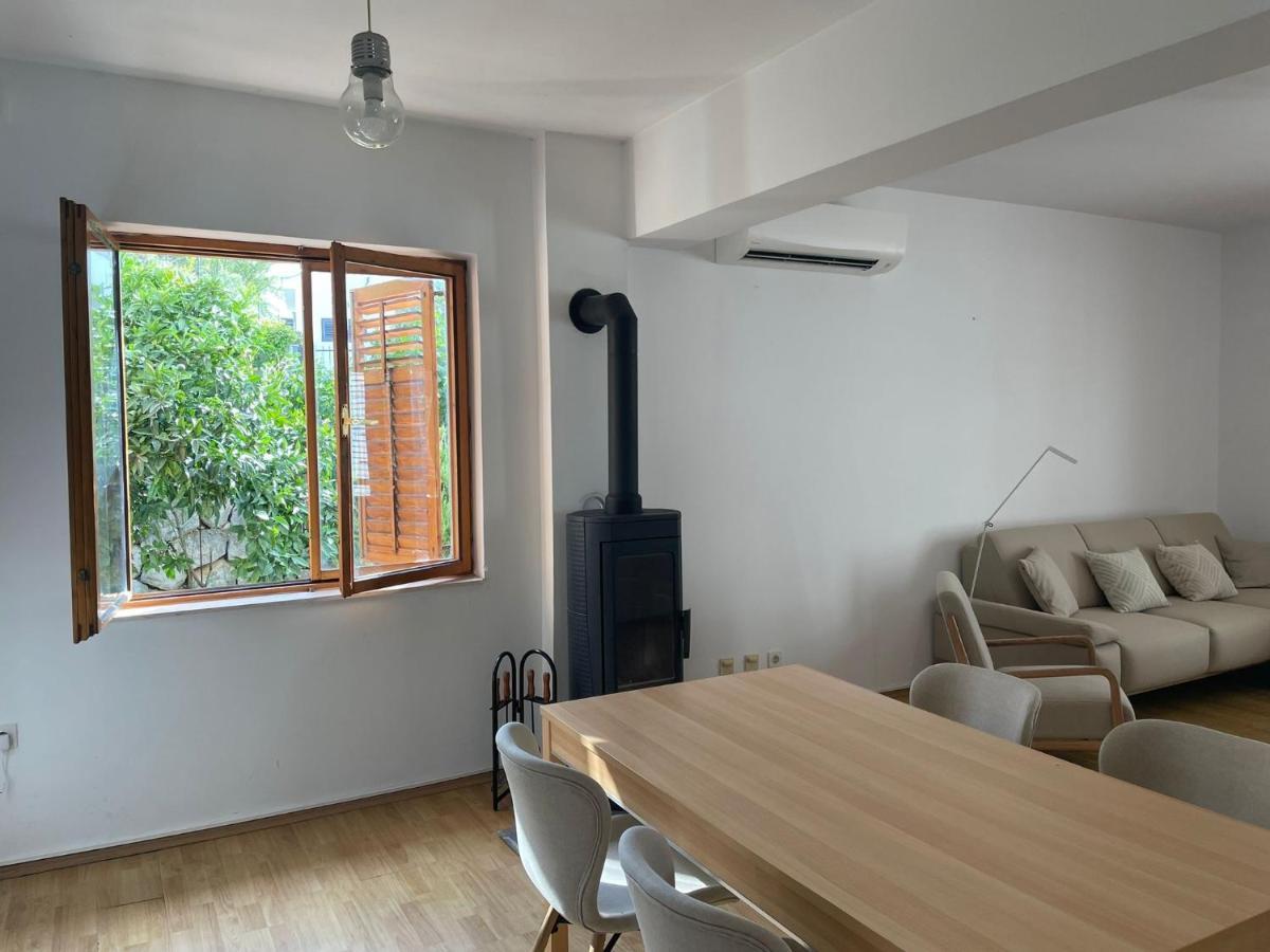 Six Bedroom Holiday Home Matea Ploce  Ngoại thất bức ảnh