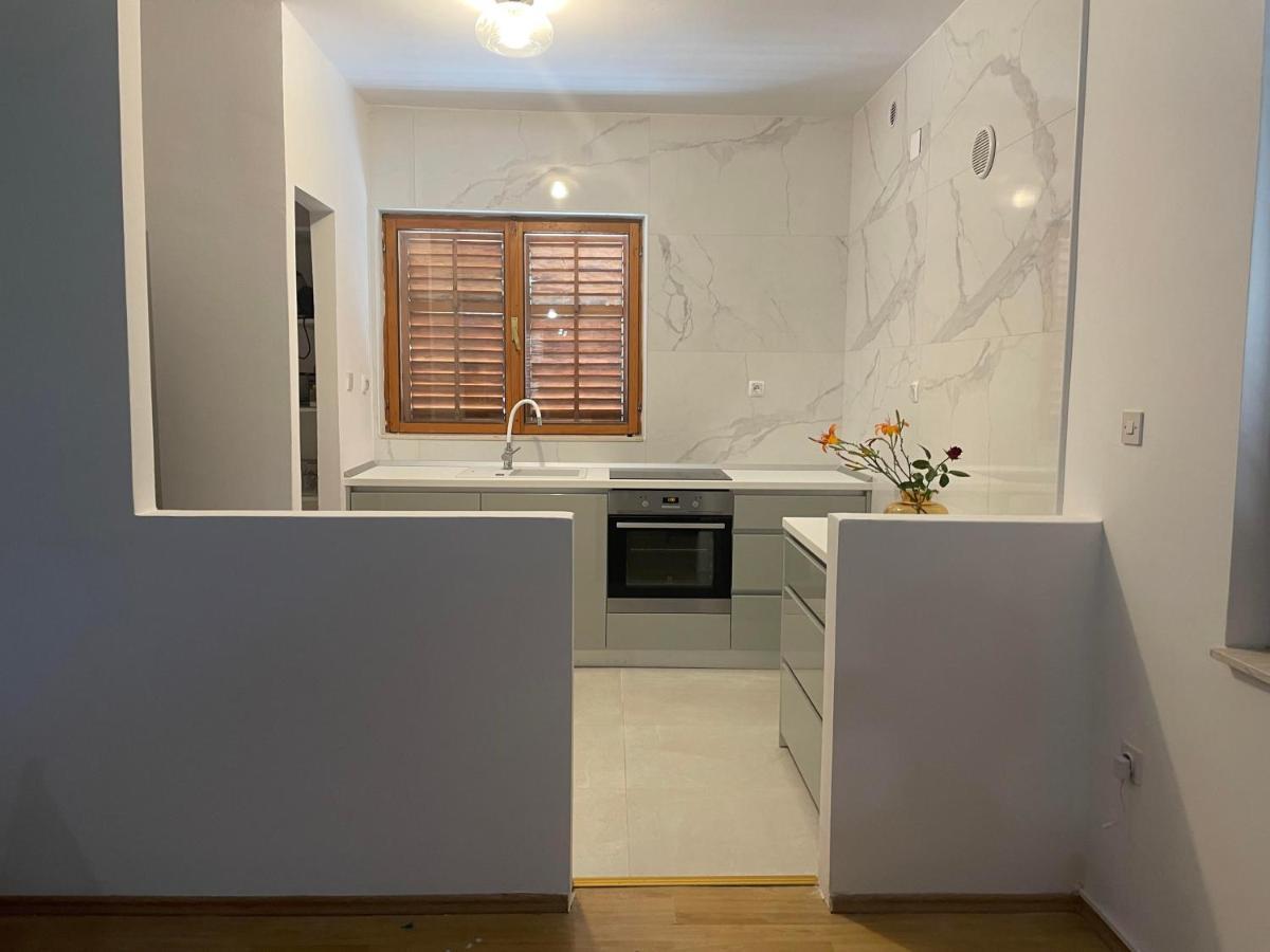 Six Bedroom Holiday Home Matea Ploce  Ngoại thất bức ảnh