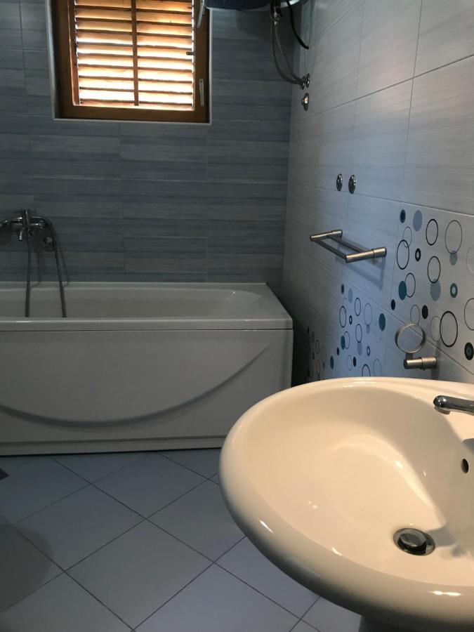 Six Bedroom Holiday Home Matea Ploce  Ngoại thất bức ảnh