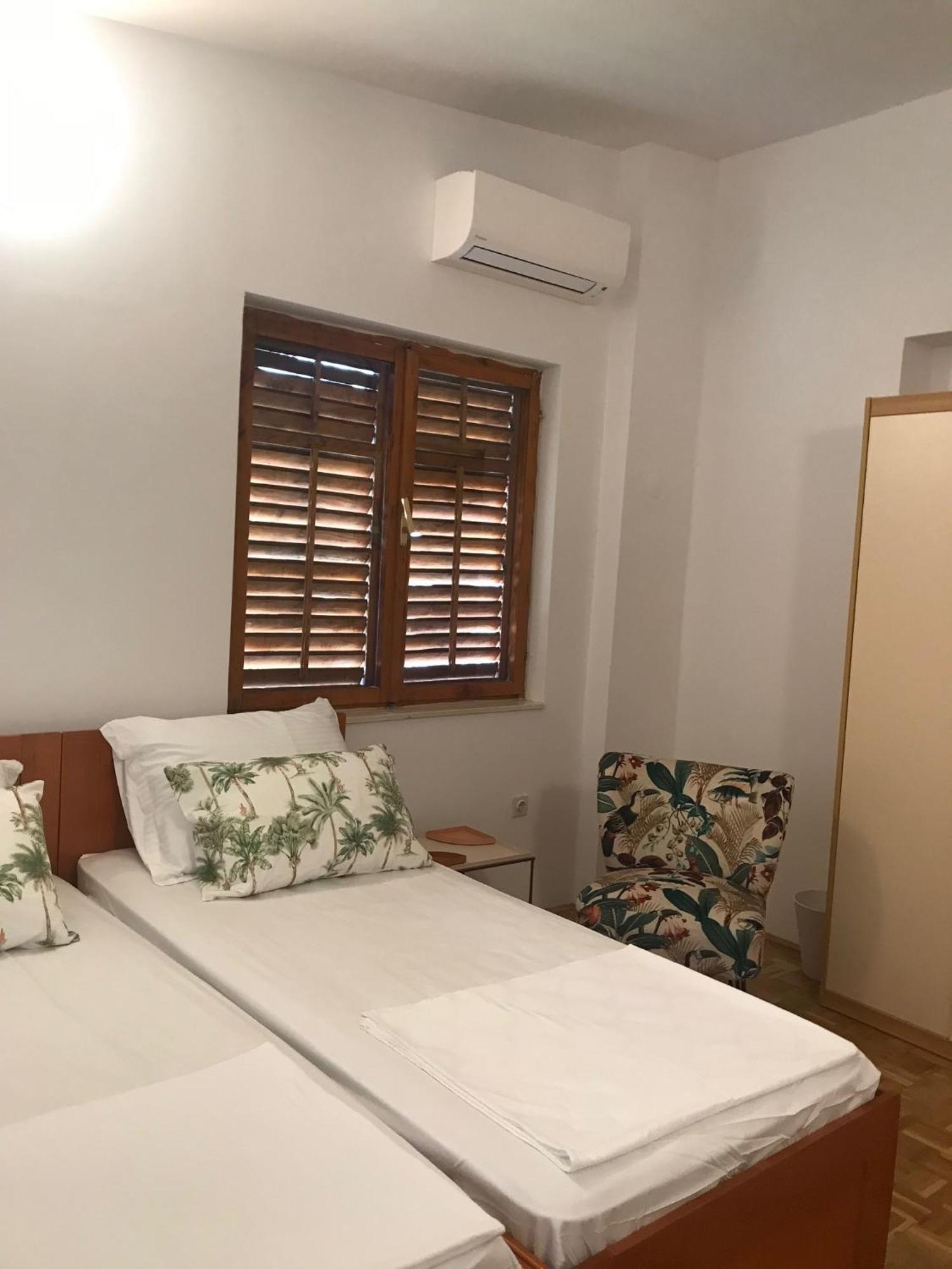Six Bedroom Holiday Home Matea Ploce  Ngoại thất bức ảnh